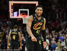 米切尔续约摆谱有资格吗？她上赛季改写老詹三段队史_NBA竞争