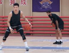 廖三宁已成北控宝贝_NBA直播极度器重，外教单独特训，期待蜕变！_NBA直播