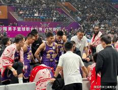 7分惜败，CBA大黑马被打回原形_NBA直播醒醒吧，你还不如马布里_NBA直播